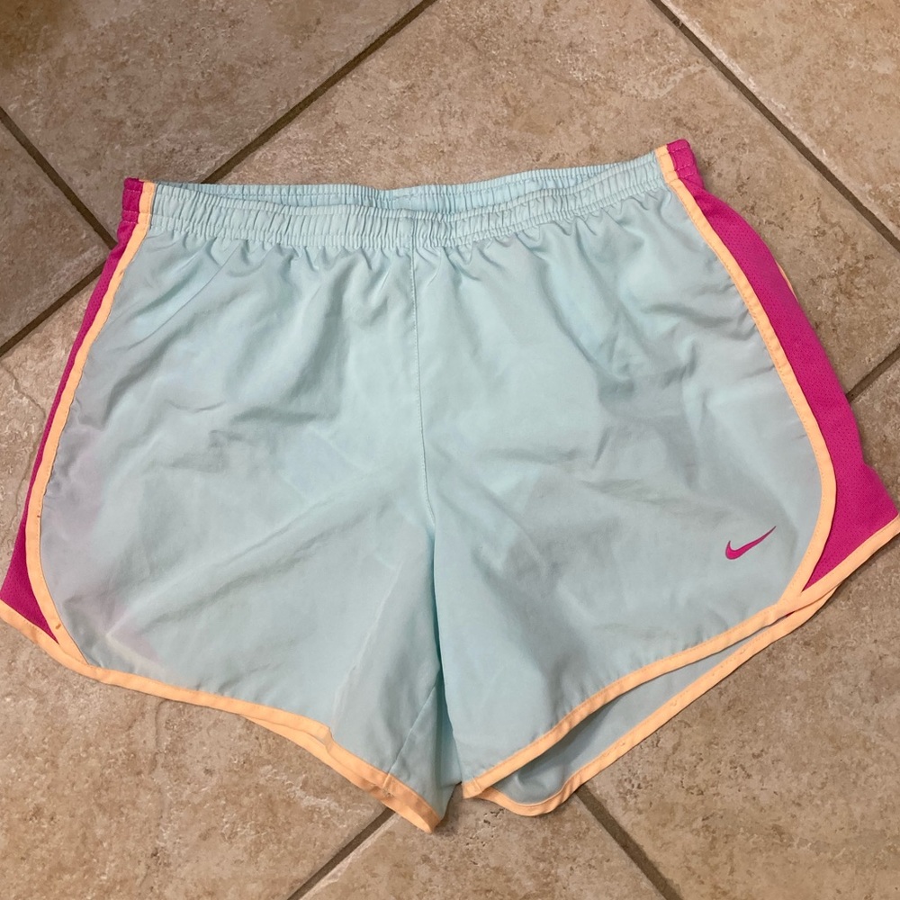 Girls Nike shorts size XL